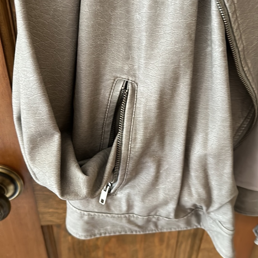 Biker jacket - Picture 3 of 5